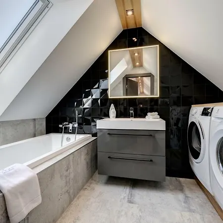 Waterlane Island By Vivendi Properties *